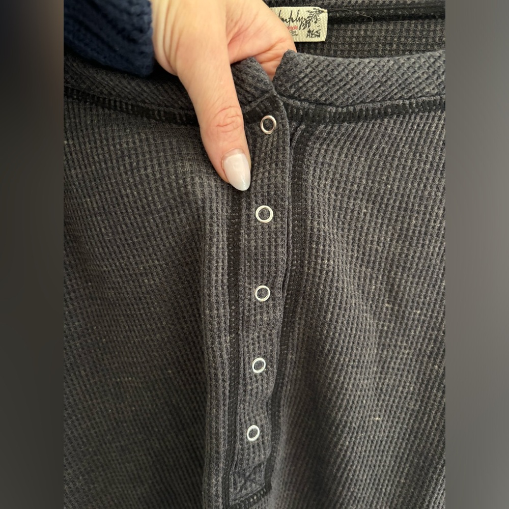 Free People Early Night Sweater in Charcoal NWT - Picture 3 of 4